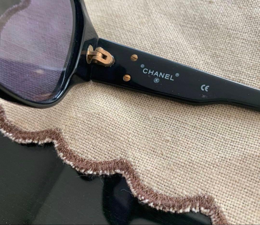 CHANEL ブラック サングラス キャットアイ