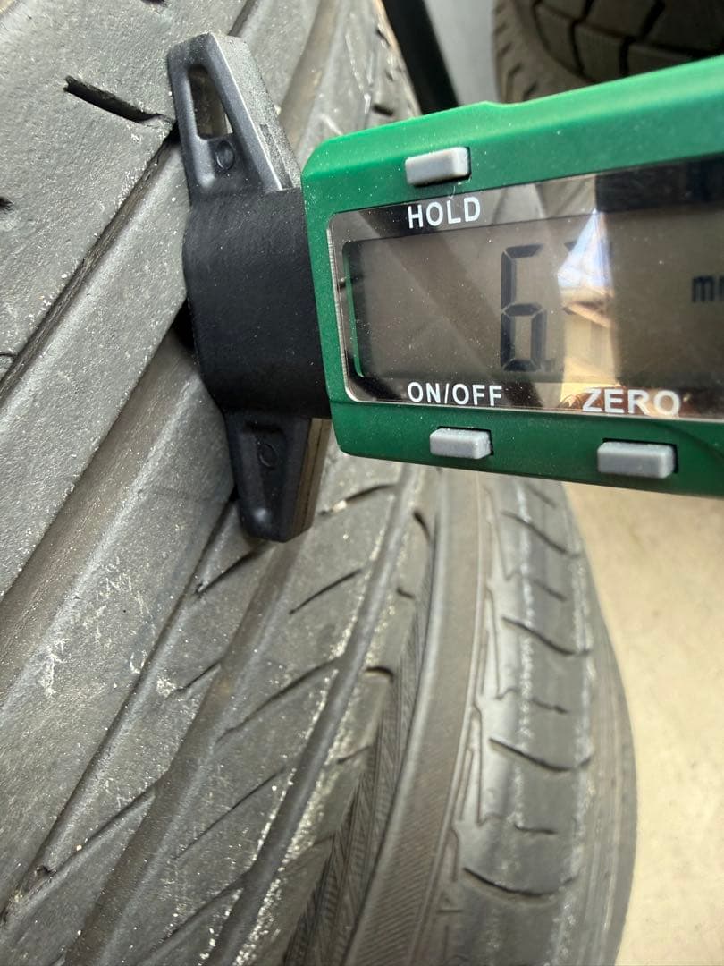 ヨコハマ ADVAN dB V552 225/45R18 4本 静音タイヤ