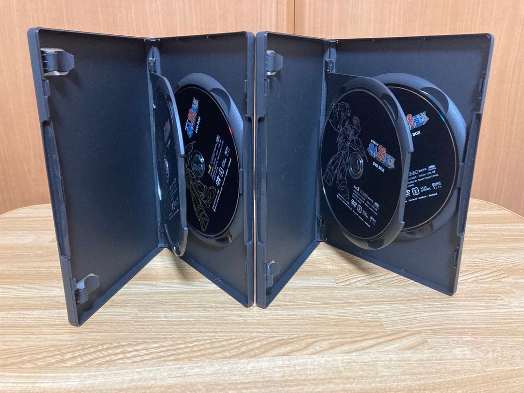 超電動ロボ鉄人28号FX DVD-BOX〈初回受注限定生産・8枚組〉