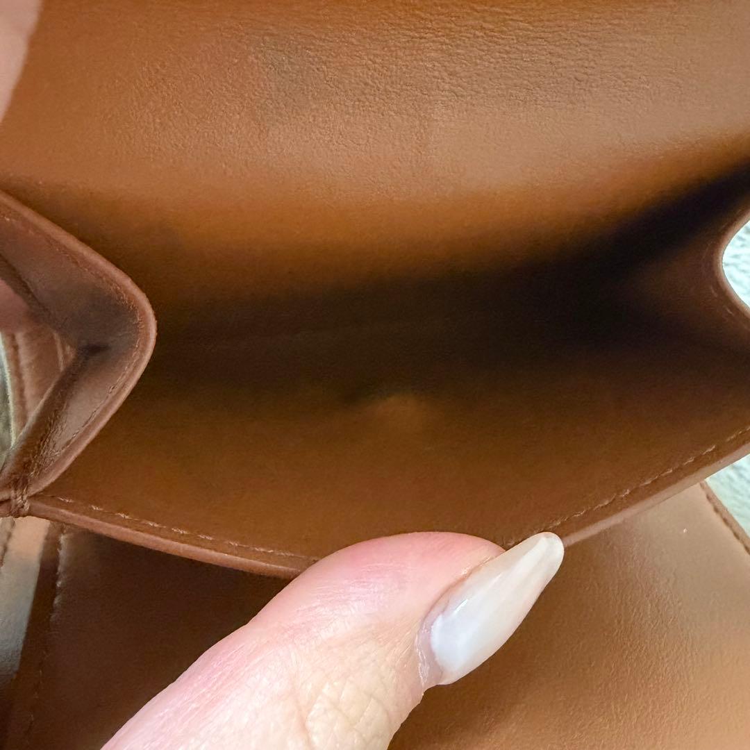 【セリーヌ】ベージュロゴ入り 三つ折り財布