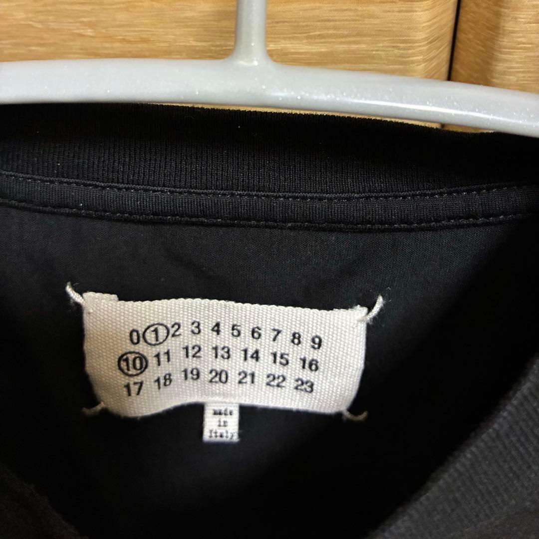 Maison Margiela カレンダー ブラック Tシャツ