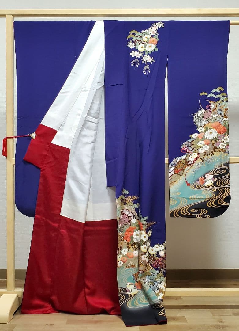 A5 シックな花模様 金彩 牡丹 菊 鴛鴦 正絹 振袖 成人式 着物 着丈168