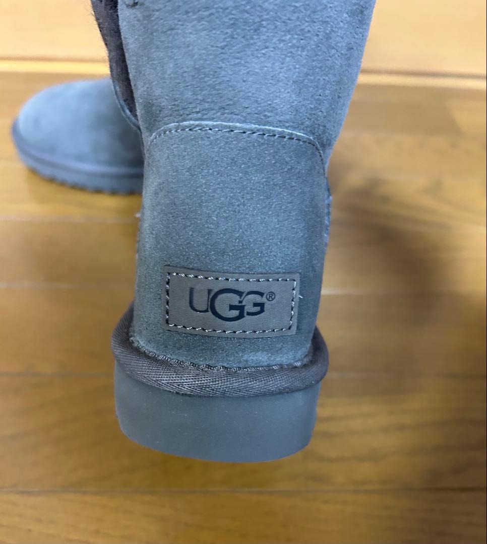 新品未使用品 UGG ベイリーボタン 24cm