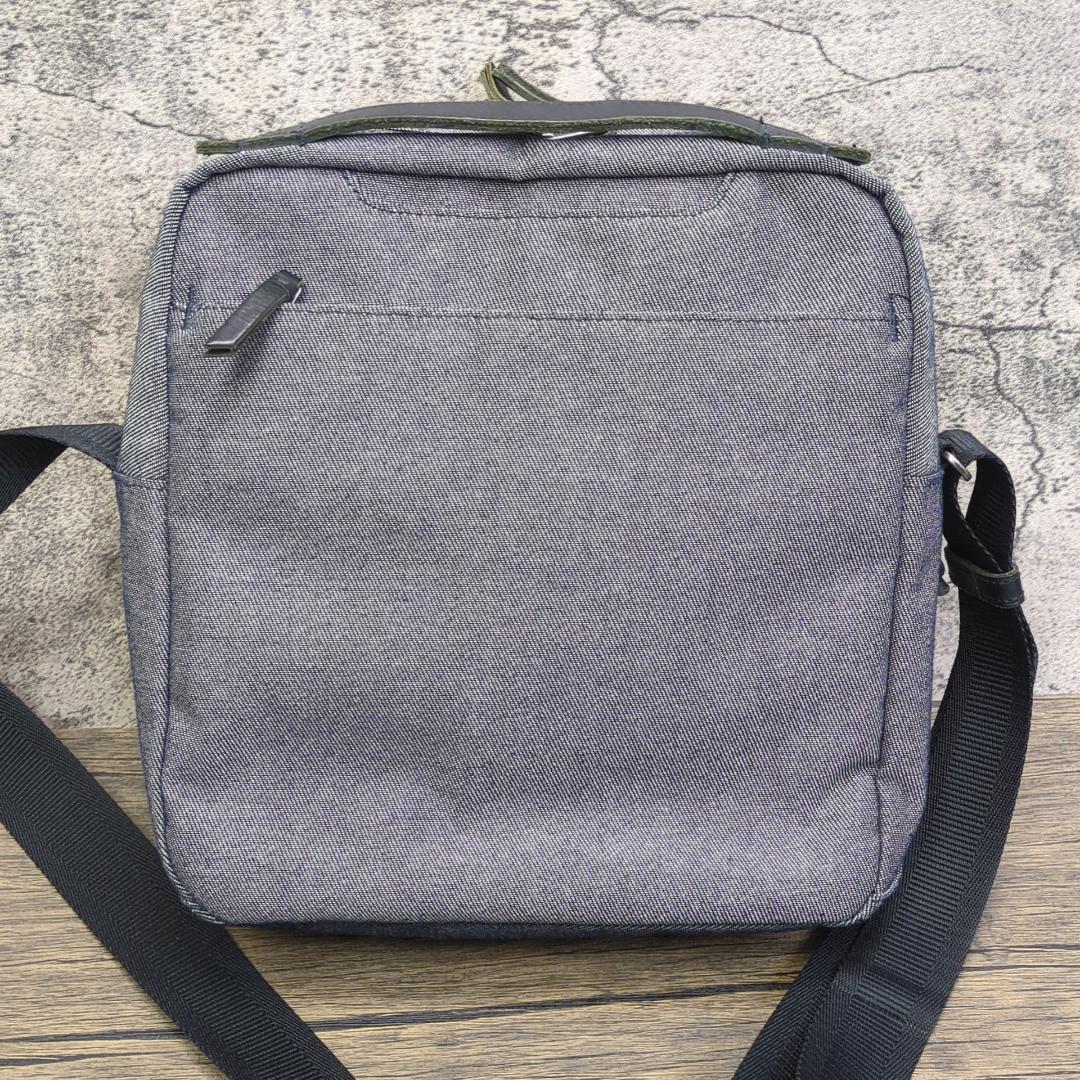 TUMI メッセンジャーバッグ