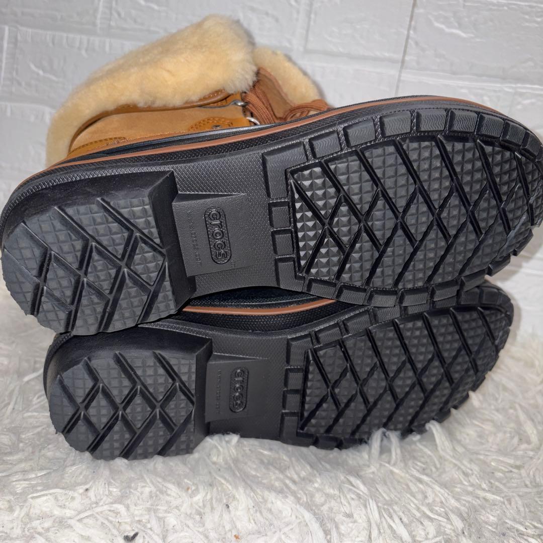 【美品】crocs クロックス　ファー　ブーツ　ウオータープルーフ w8 24