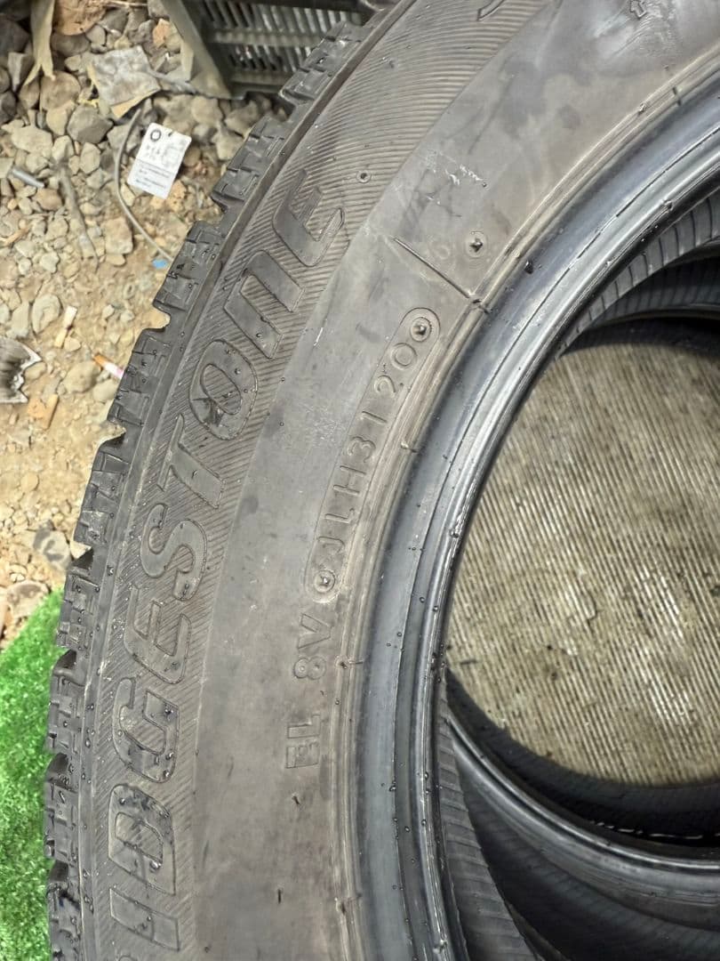 BRIDGESTONE VRX スタッドレス 155/65R14 19、20年製