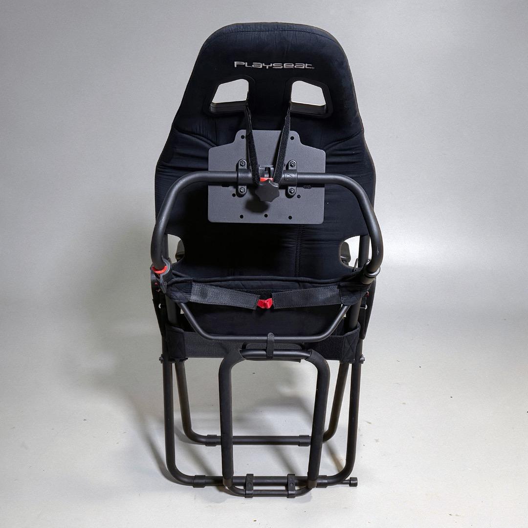 Playseat Challenge （折り畳み式レースゲーム用シート）