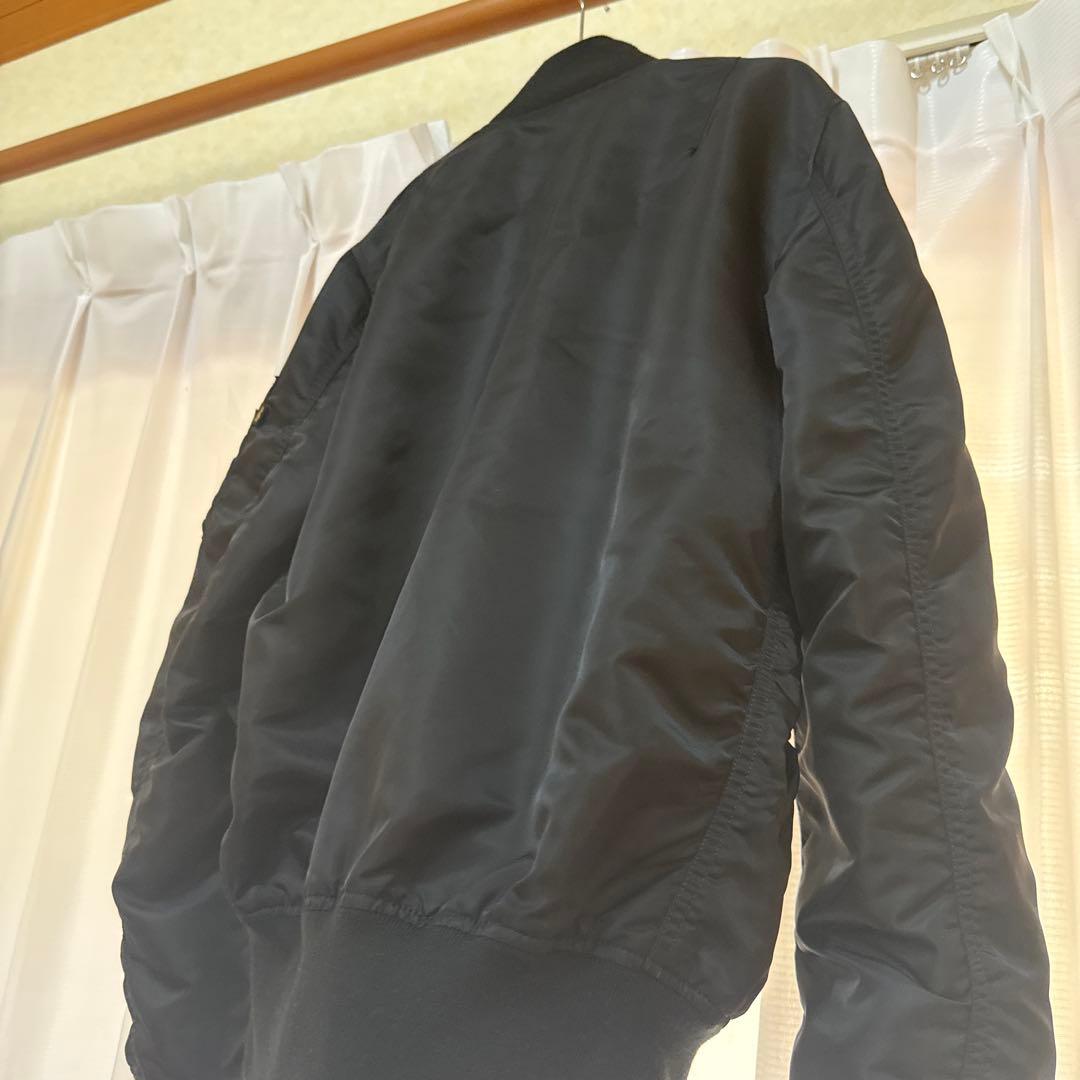 極美品/大人気モデルAlpha Industries MA-1 アルファ　黒　M