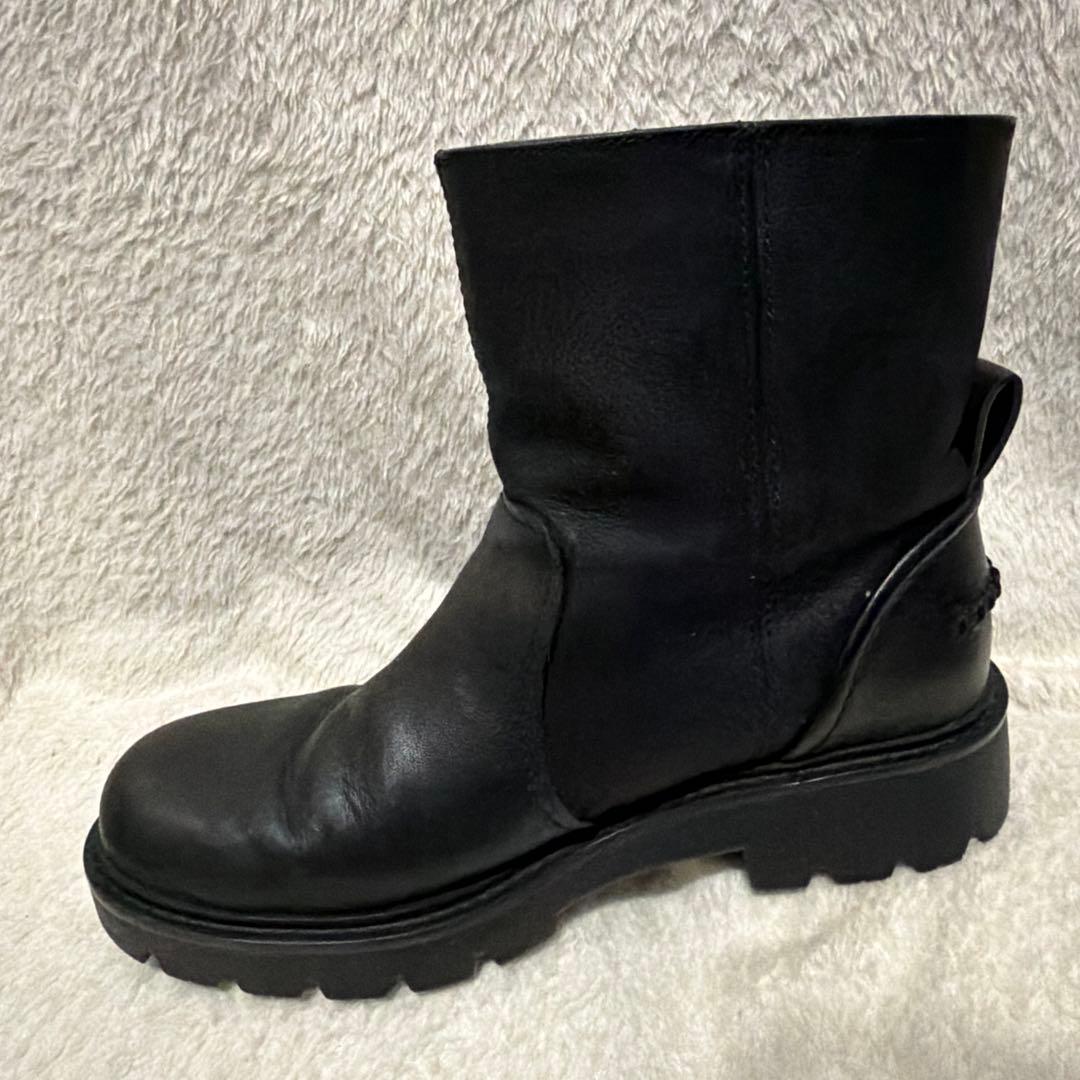 UGGアグ　PORK 黒　ブラック　レザー　ショートブーツ　厚底　サイドジップ