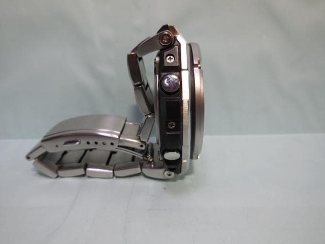 カシオ G-SHOCK GST-W110D-1A9JF 電波ソーラー アナデジ