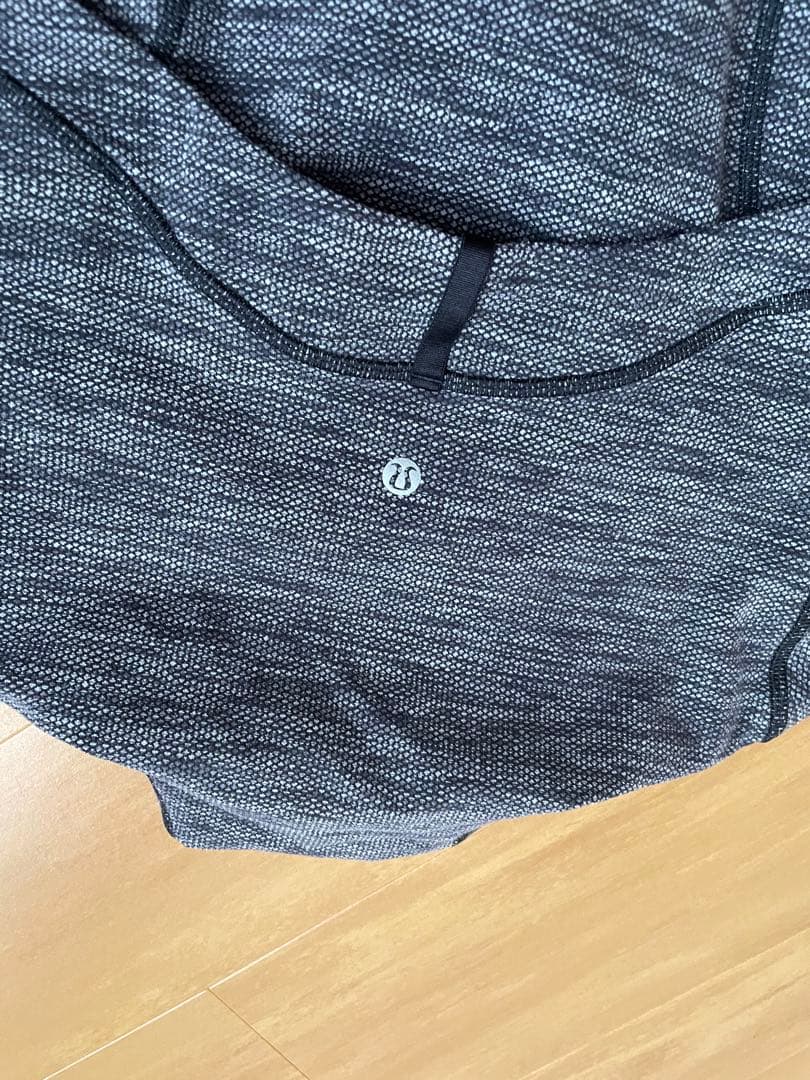 Lululemon ダークグレー ジップアップジャケット
