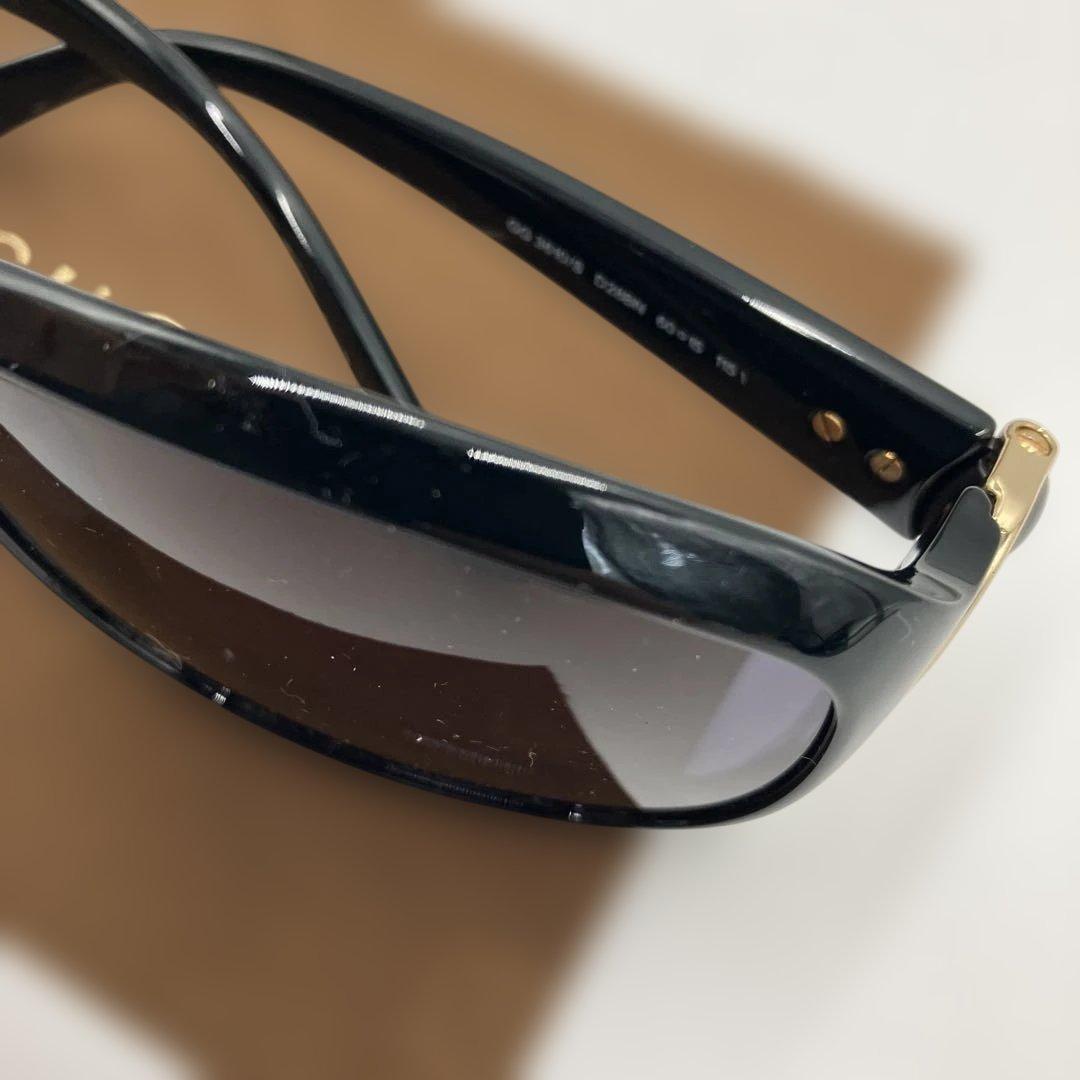 GUCCI ケース付き イタリア製 ブラックサングラス レディース