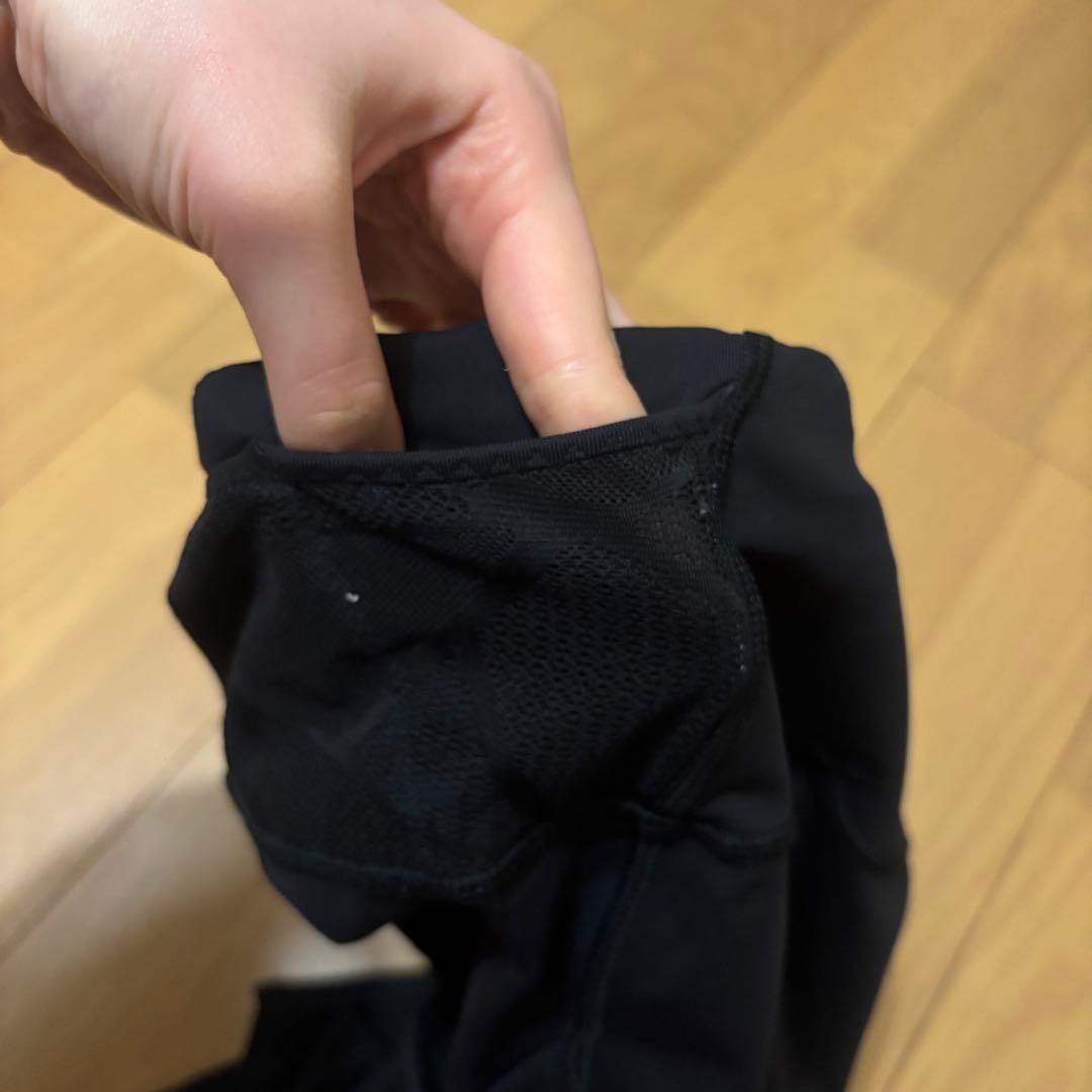 ルルレモン　タイツ　レース柄　海外ガールヨガ