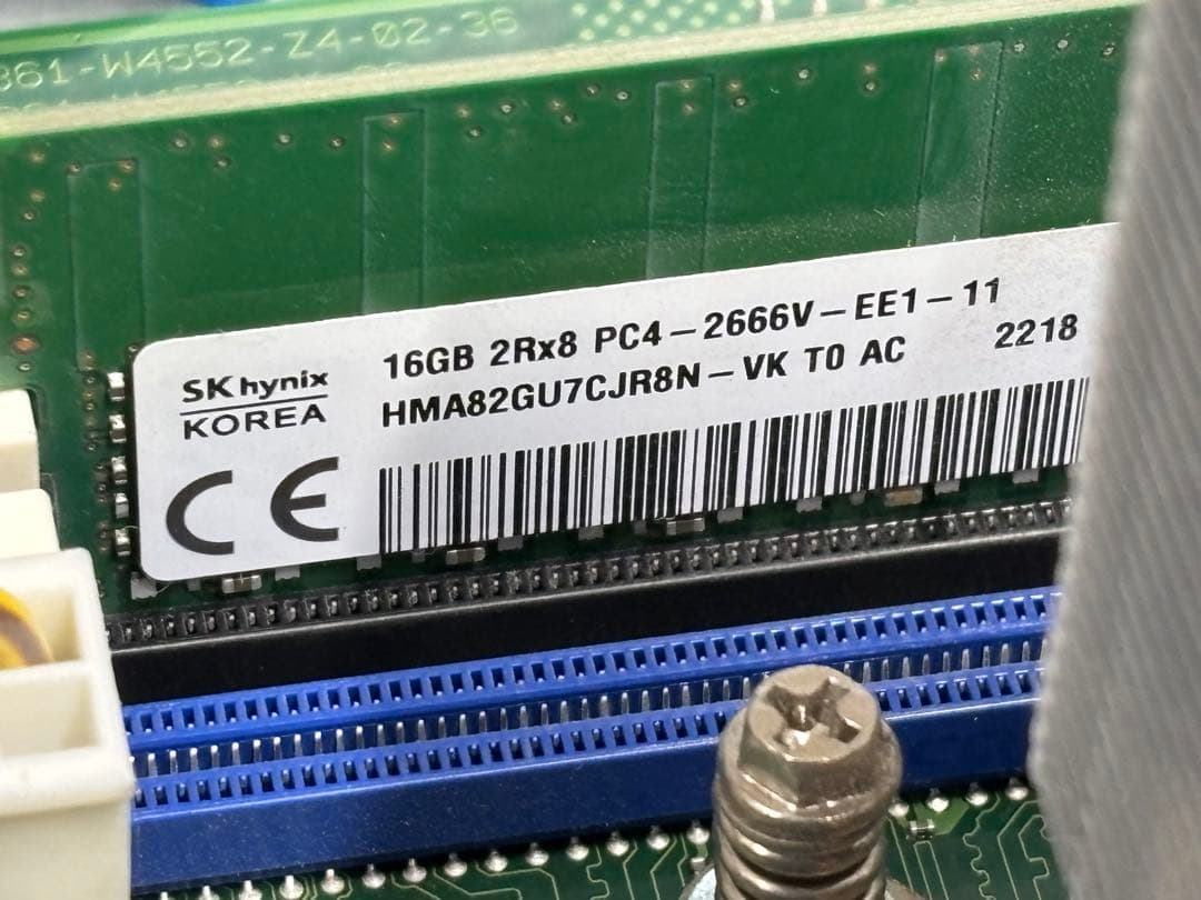 富士通コンパクトサーバー PRIMERGY TX1320 M4　ジャンク品