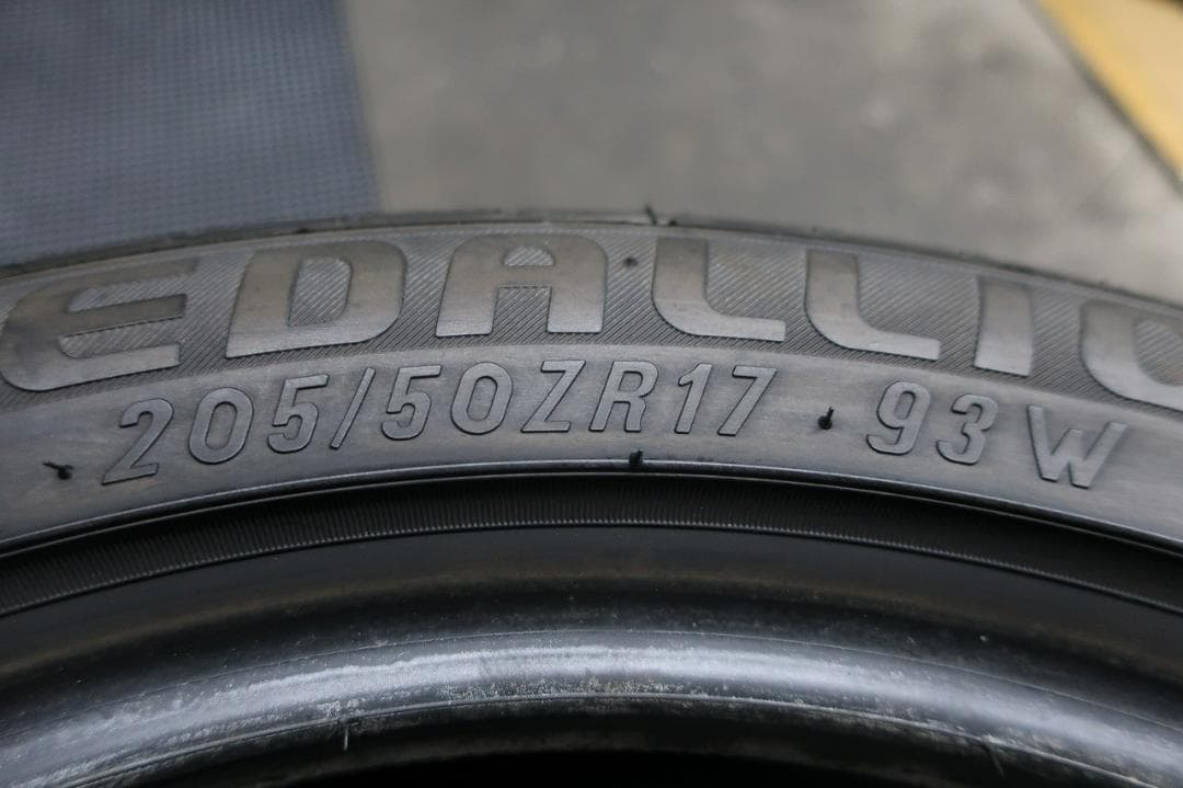 2022年製　メダリオン　CST　MD-A1　205/50R17　イボ付　4本
