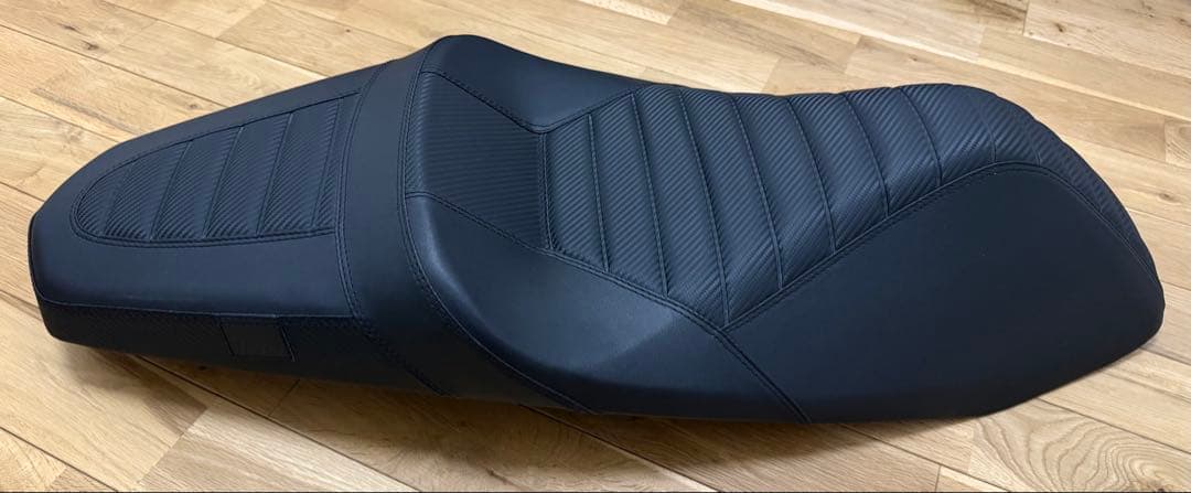 【美品】TWR製 PCX125/160用ローダウンカスタムシート（タックロール）