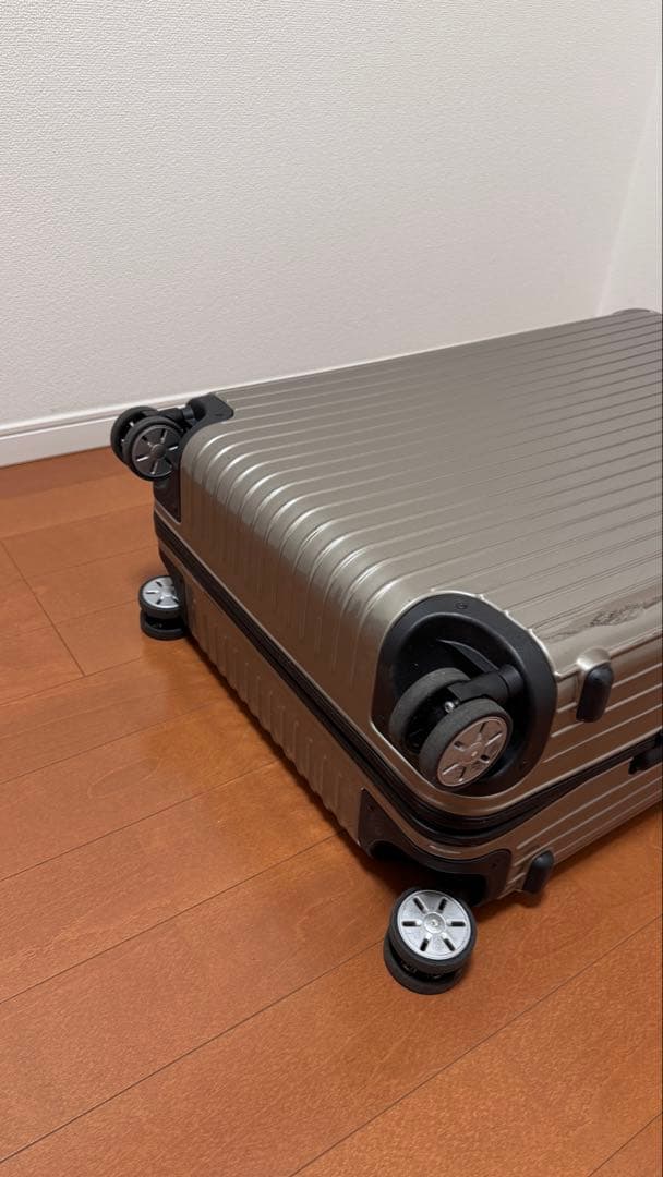 RIMOWA サルサ TSA搭載スーツケース　104リットル