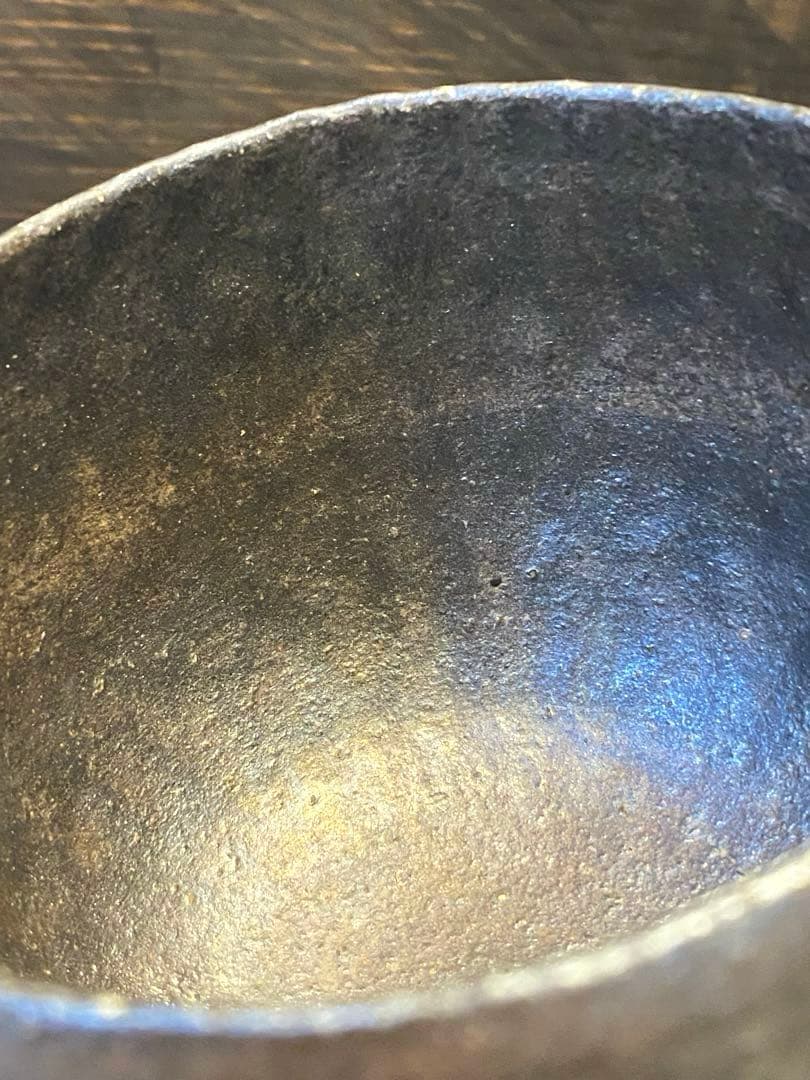 井内素　黒色の陶器製ボウル　作家もの　碗　丼　カップ　手びねり