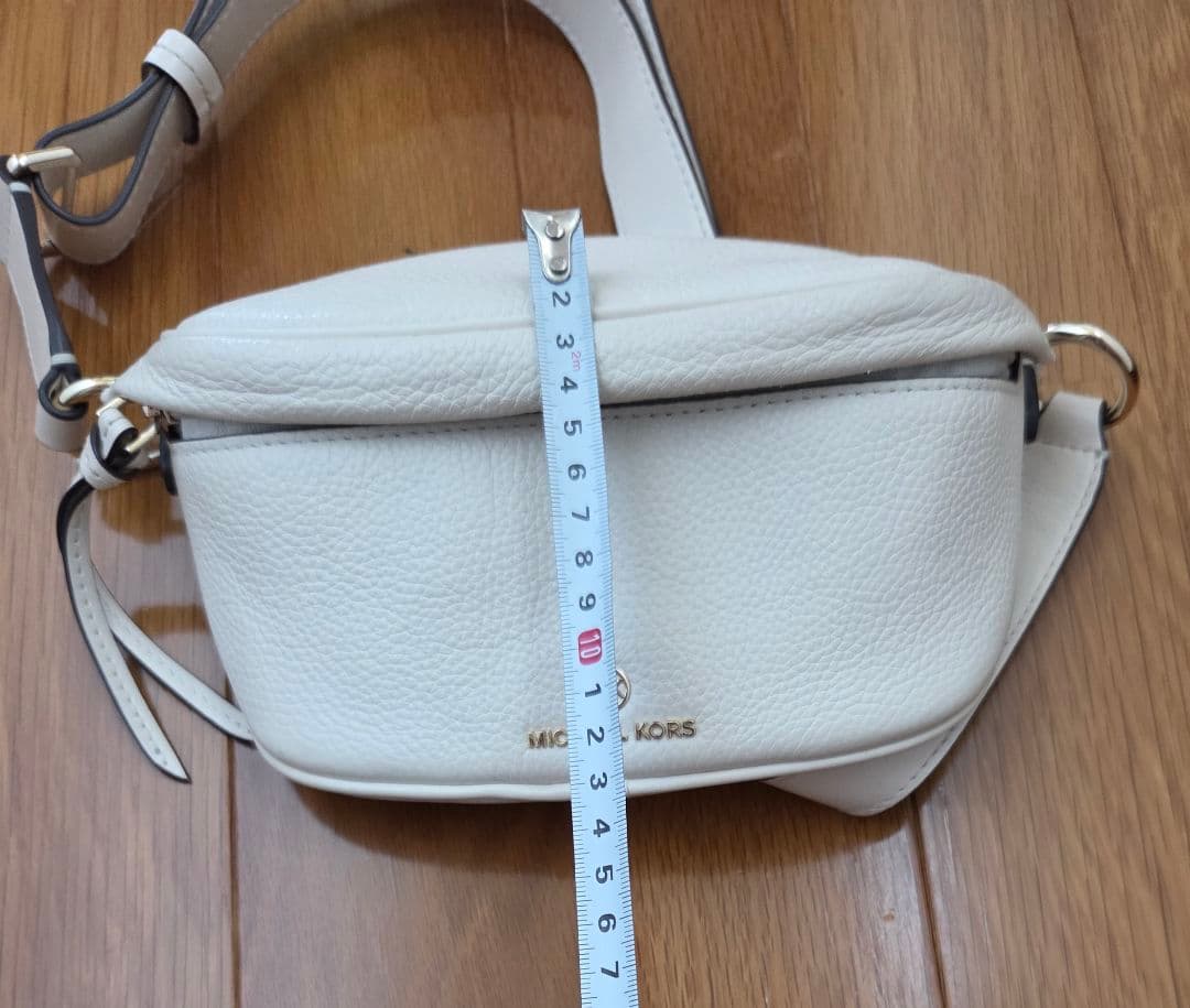 MICHAEL KORS ホワイト ボディバッグ