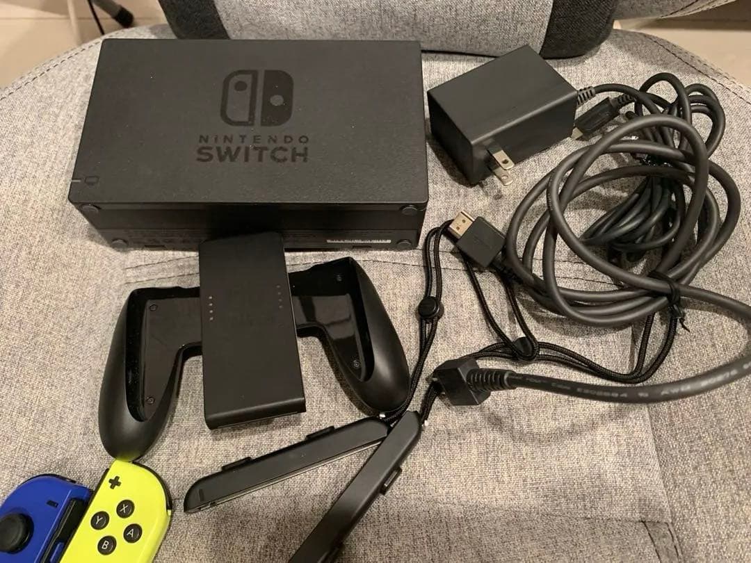 Switch本体　ネオン
