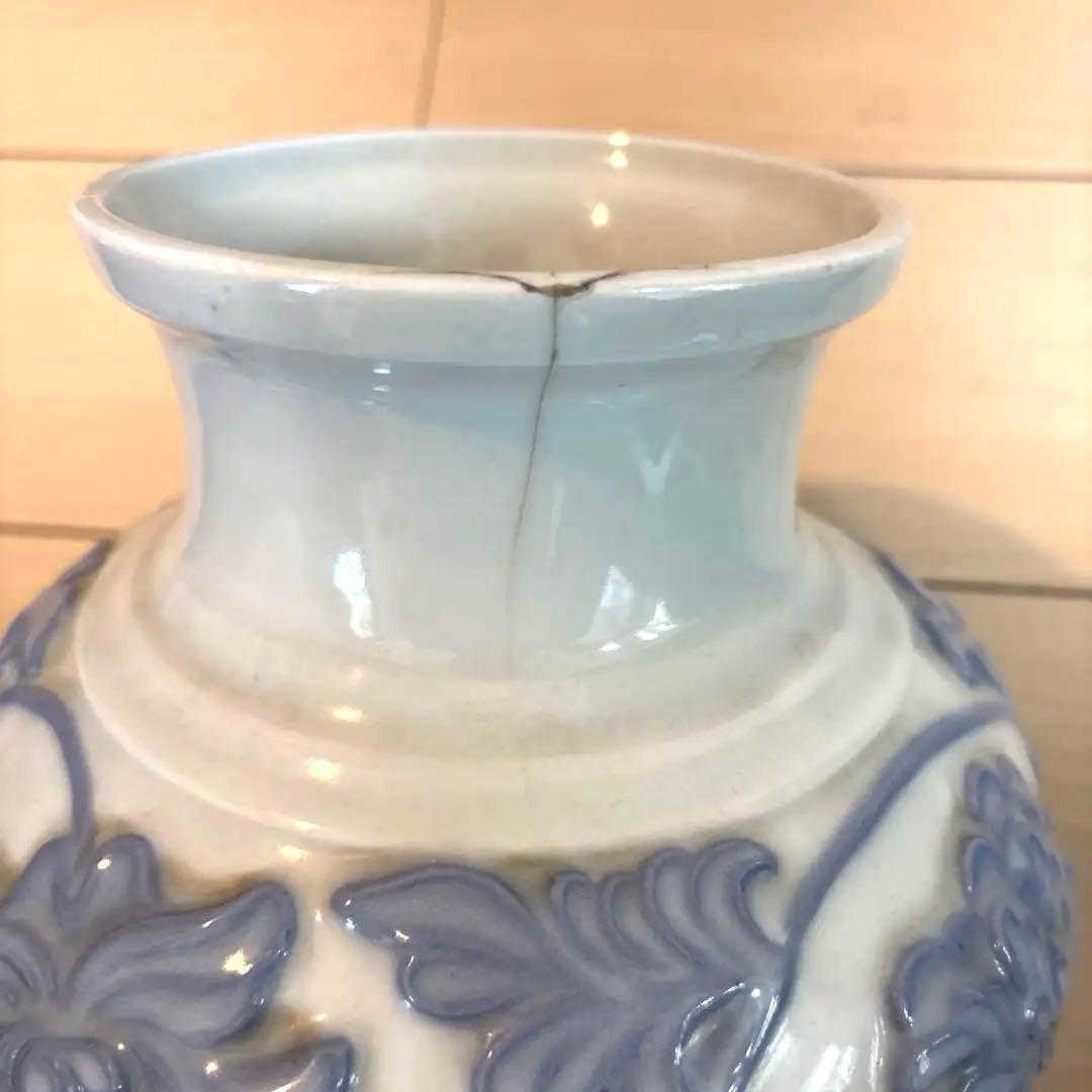 加藤渓山　紫彩磁牡丹花瓶　箱あり