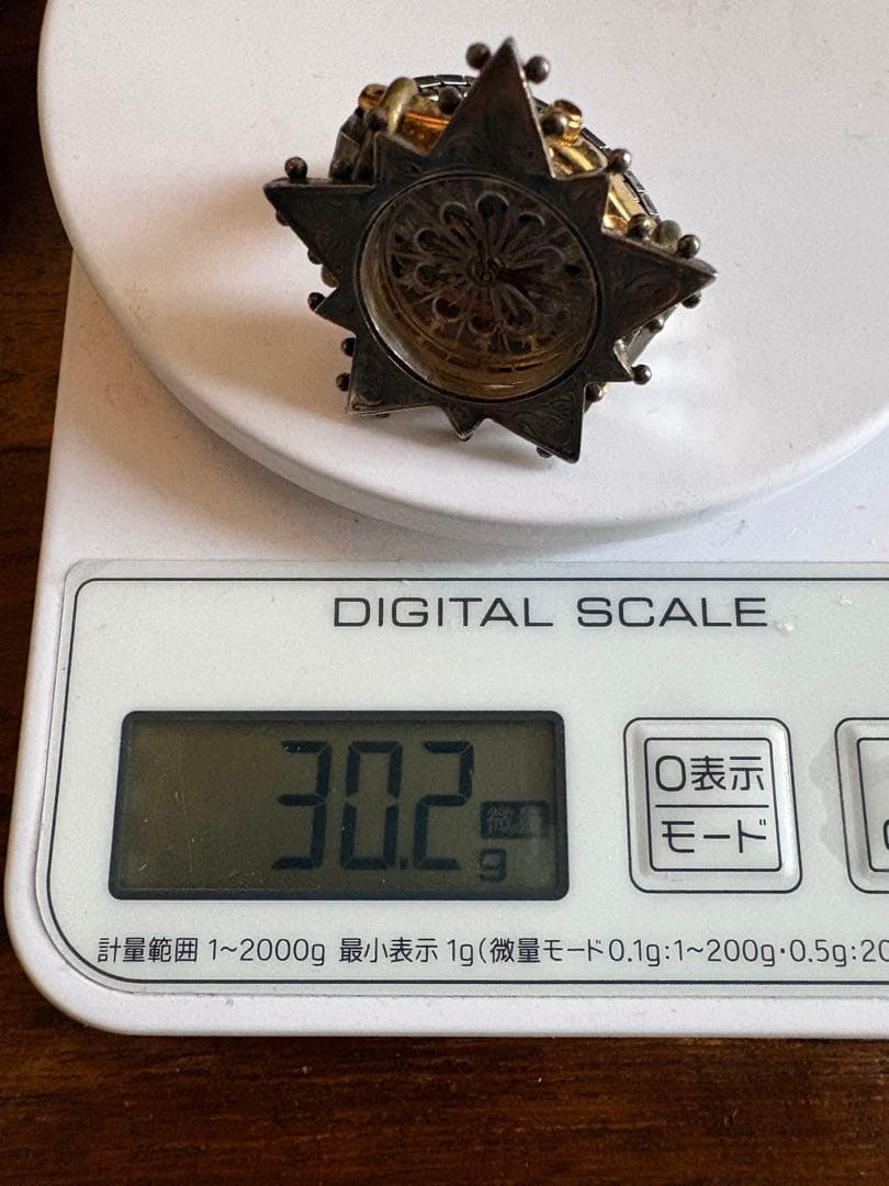 A*a様 星形デザインの金属製時計／指輪