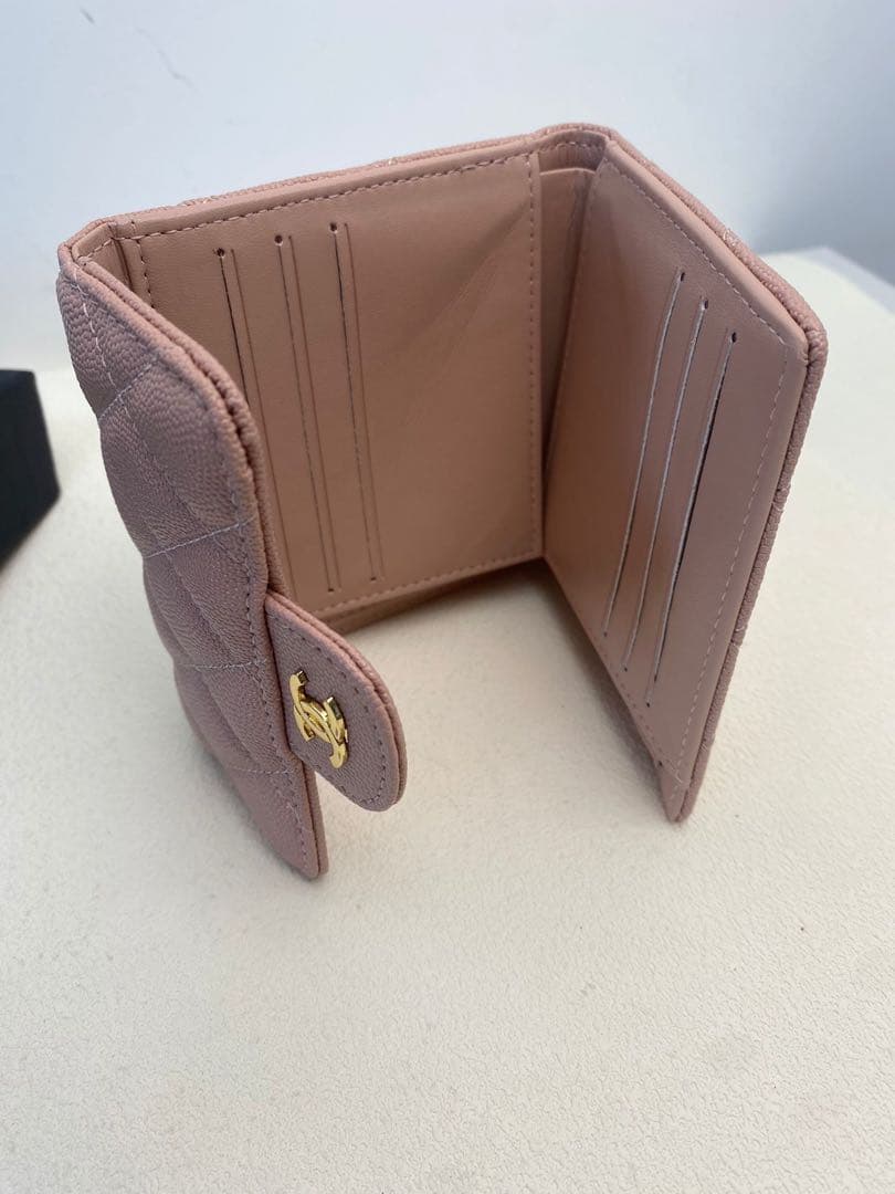CHANEL ピンク キルティング 三つ折り財布