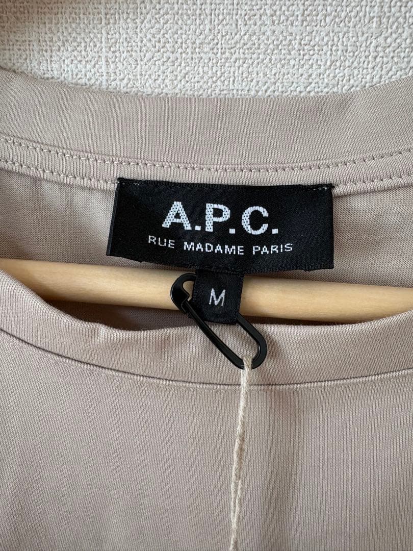 A.P.C. 刺繍入りポケットTシャツ ベージュ M