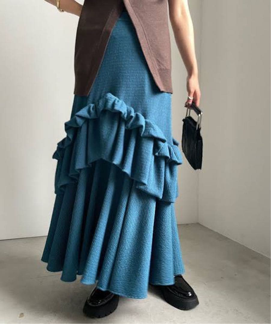 【極美品】 AMERI CREPE VOLUME GATHER SKIRT