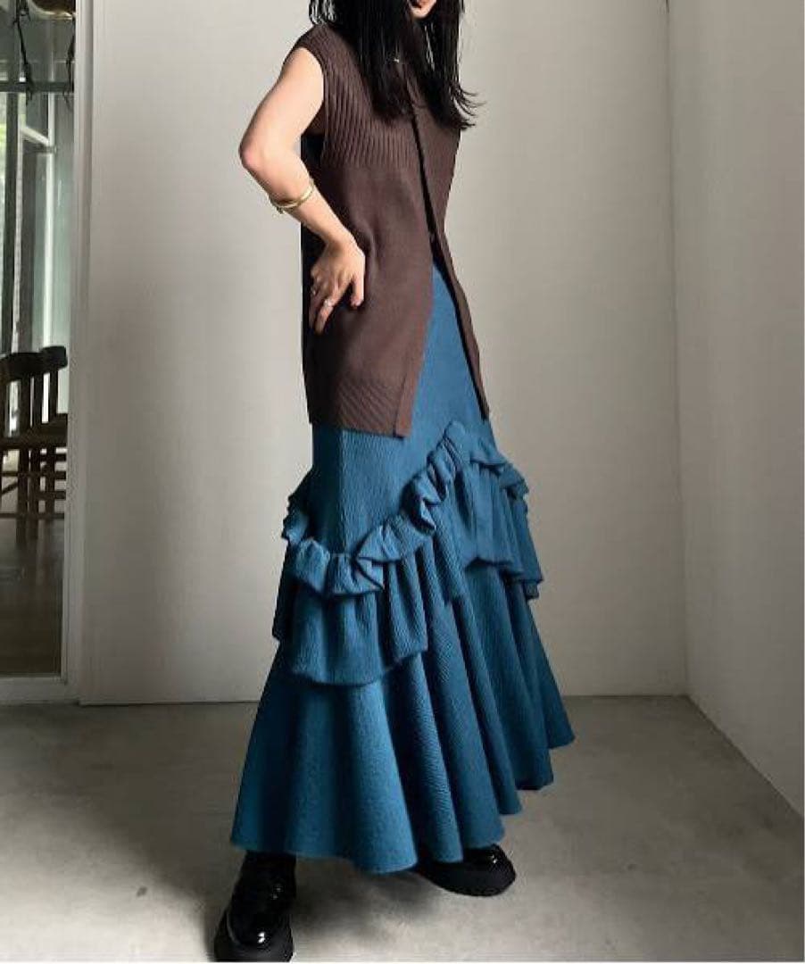 【極美品】 AMERI CREPE VOLUME GATHER SKIRT
