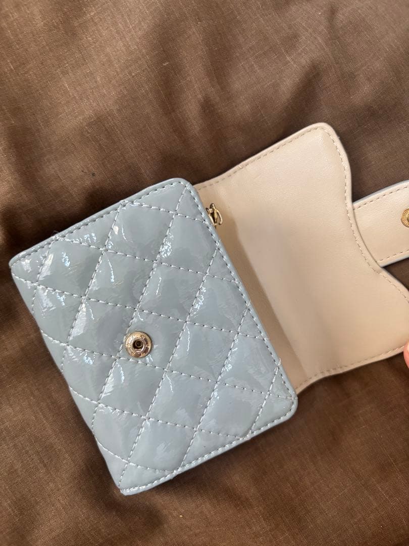 JILL by JILL STUART クロスキルトウォレットシリーズ ミニ財布