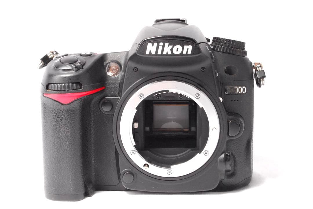 美品✨高速連写＆高画質✨ニコン D7000✨一眼レフカメラ✨人気機種