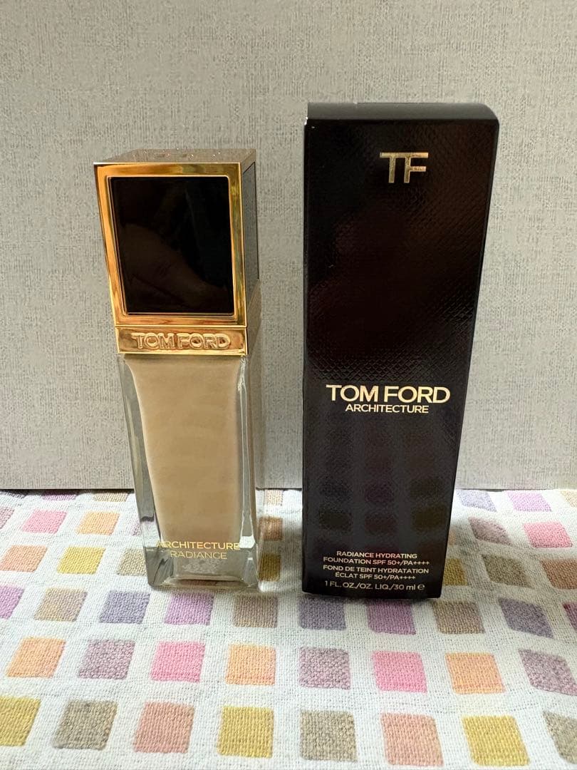 TOM FORD アーキテクチャーハイドレーティングファンデーション