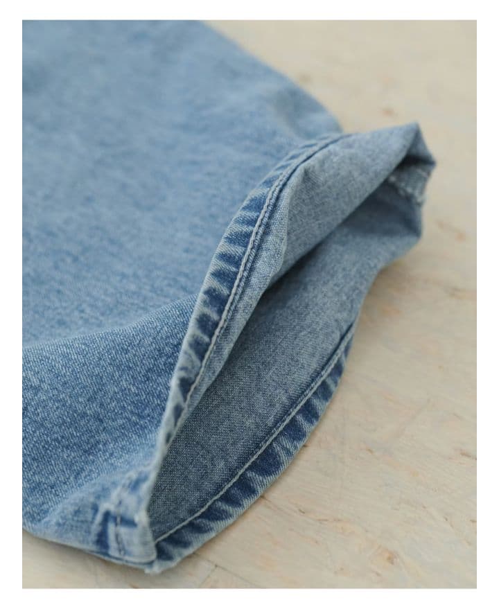 品よく、こなれる新定番のストレートデニム / M　ブルー
