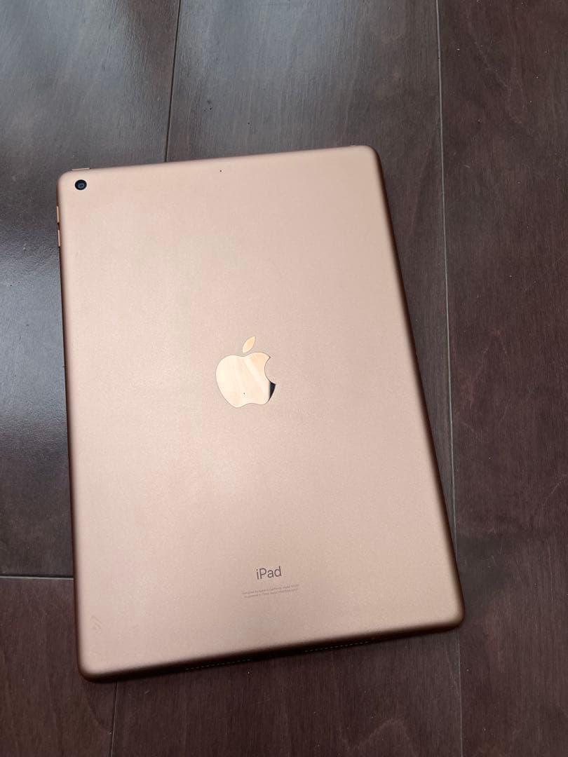 Apple iPad WiFi 第８世代　美品　ゴールド 本体のみ