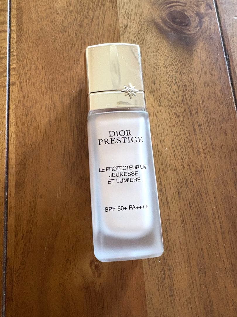DIORプレステージ UVルミエール化粧下地