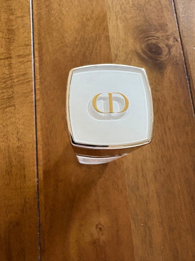 DIORプレステージ UVルミエール化粧下地