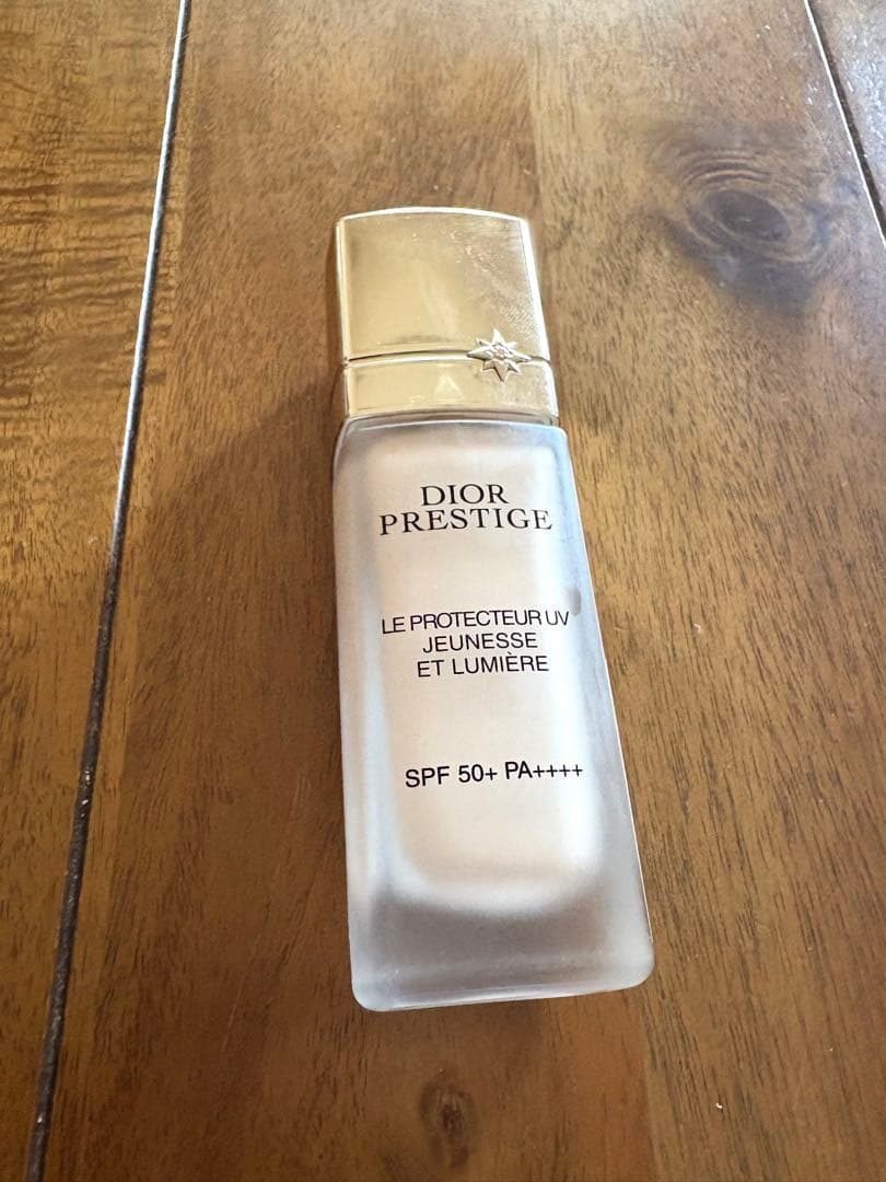 DIORプレステージ UVルミエール化粧下地
