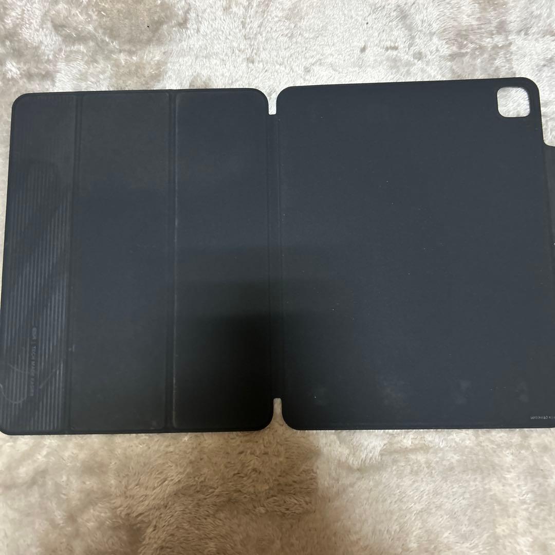 E*。様 iPad Air本体　ケース　箱　充電器付き