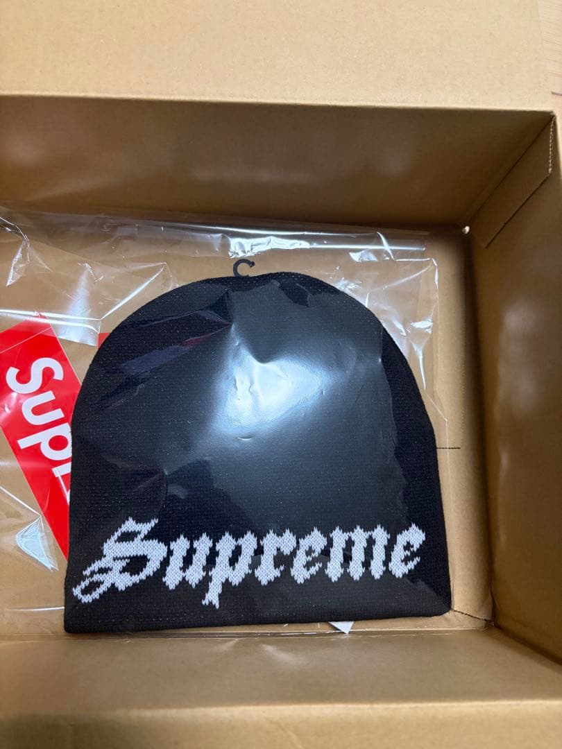 【毒盛る青酸化合物】supreme beanie