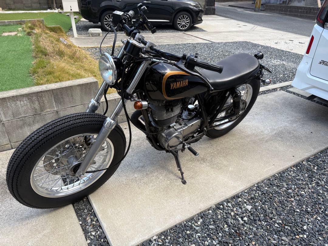 SR400 シート　社外品
