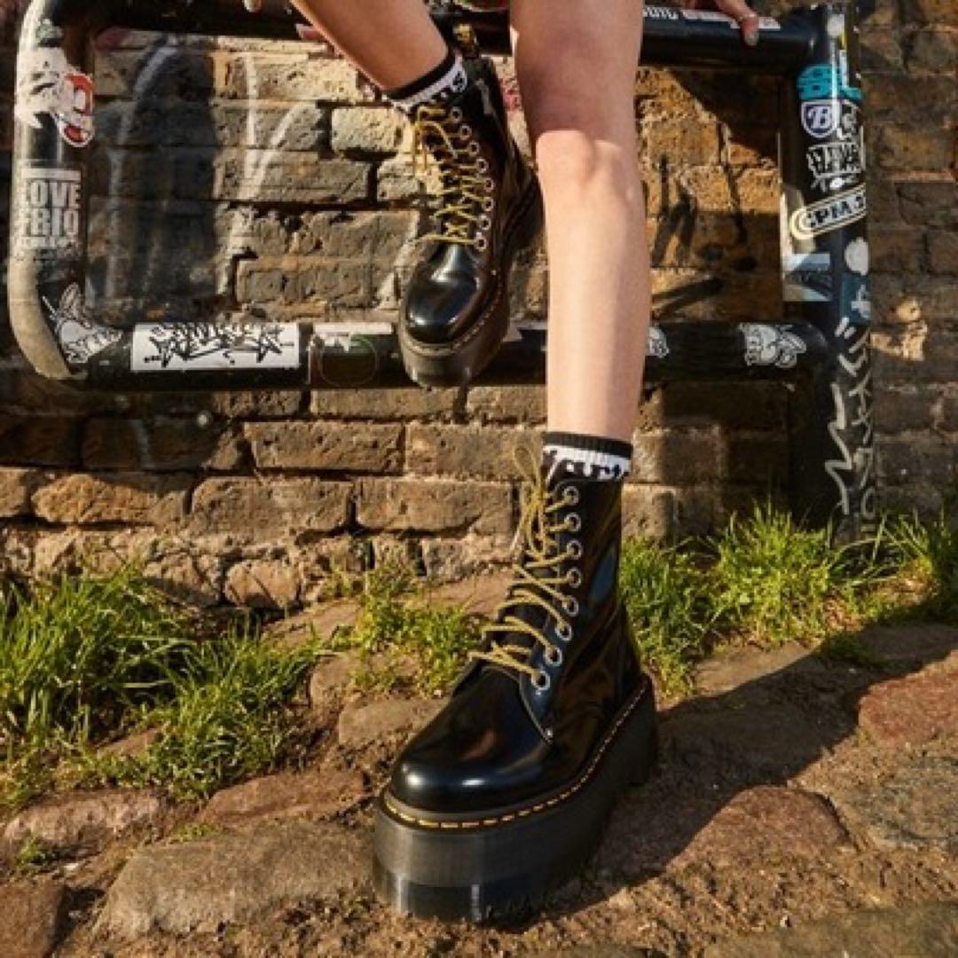 [Dr. Martens] JADON MAX 8ホール ブーツ