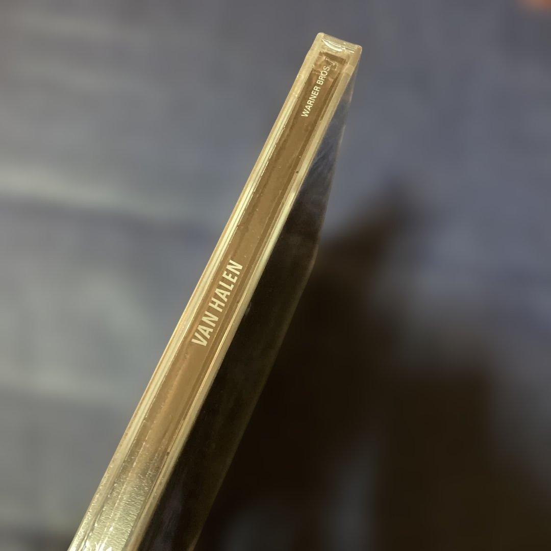 ヴァンヘイレン Van Halen .炎の導火線 新品未開封　ハードロック　CD