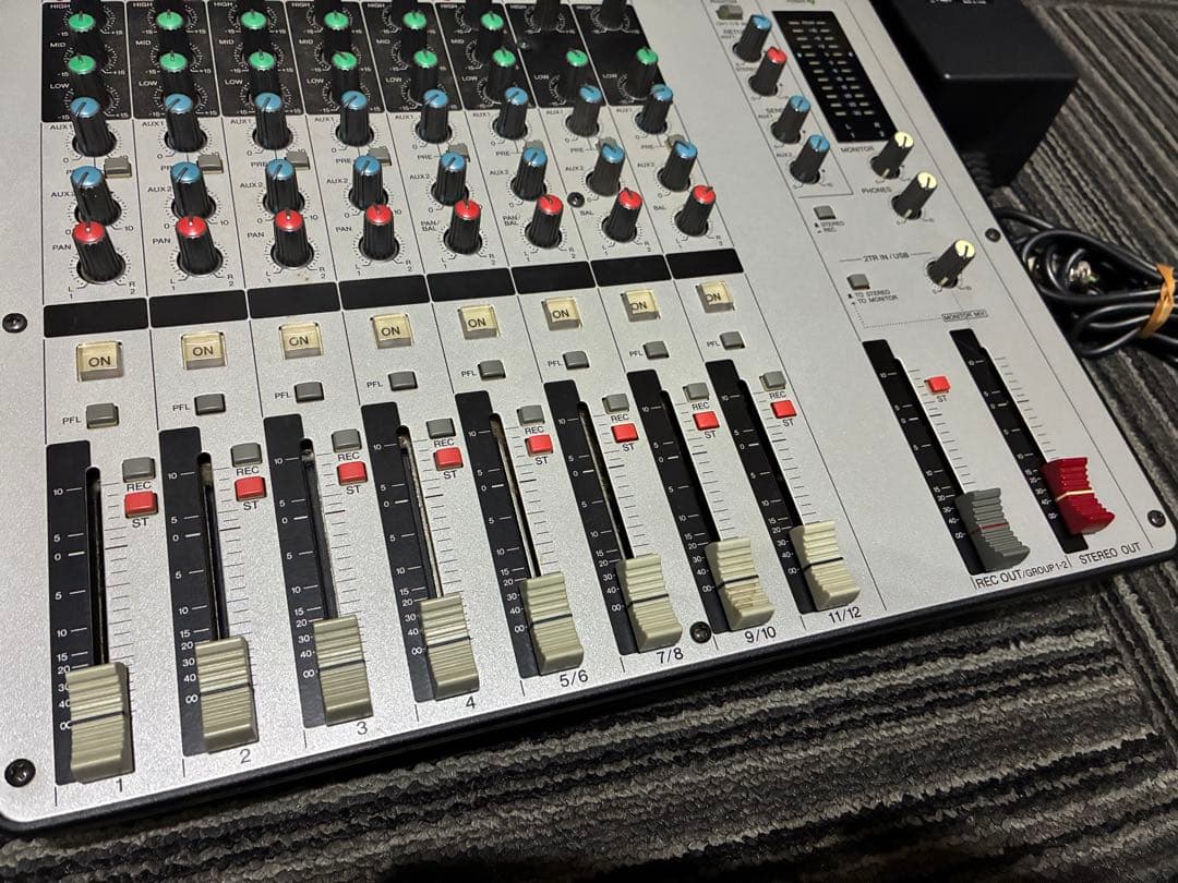 YAMAHA MW12C アナログミキサー