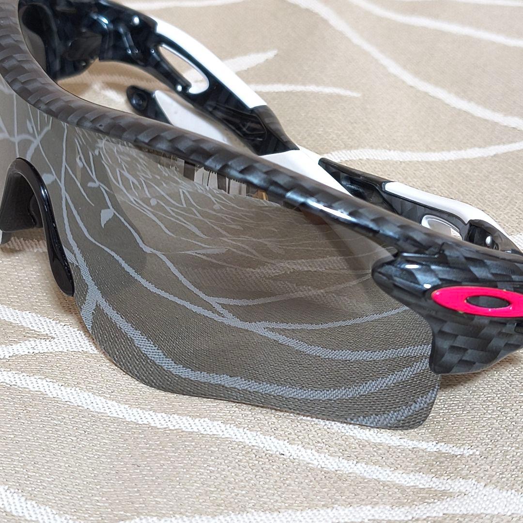 Oakley レーダーロック サングラス ブラック/ホワイト