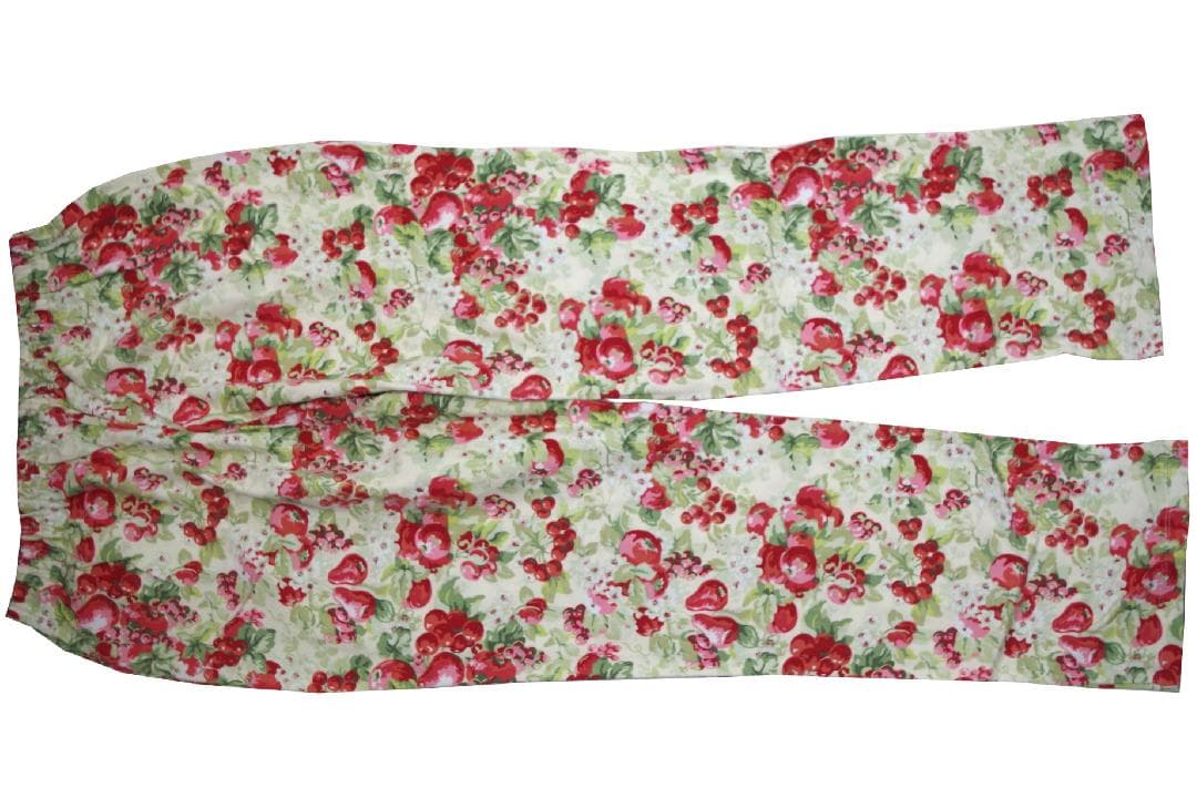【新品】LAURA ASHLEYローラアシュレイ　パジャマ（Ｍ）ナイガイ製