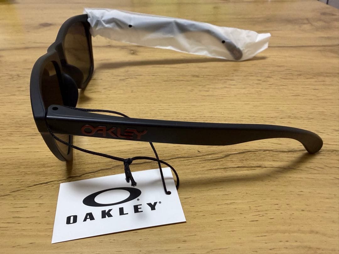 OAKLEY オレンジレンズ ブラックフレーム サングラス