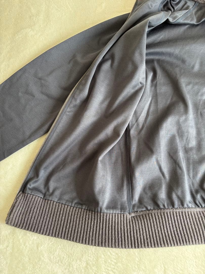 じty　ルイヴィトン　ジップパーカージャケット　Mサイズ　LV刺繍