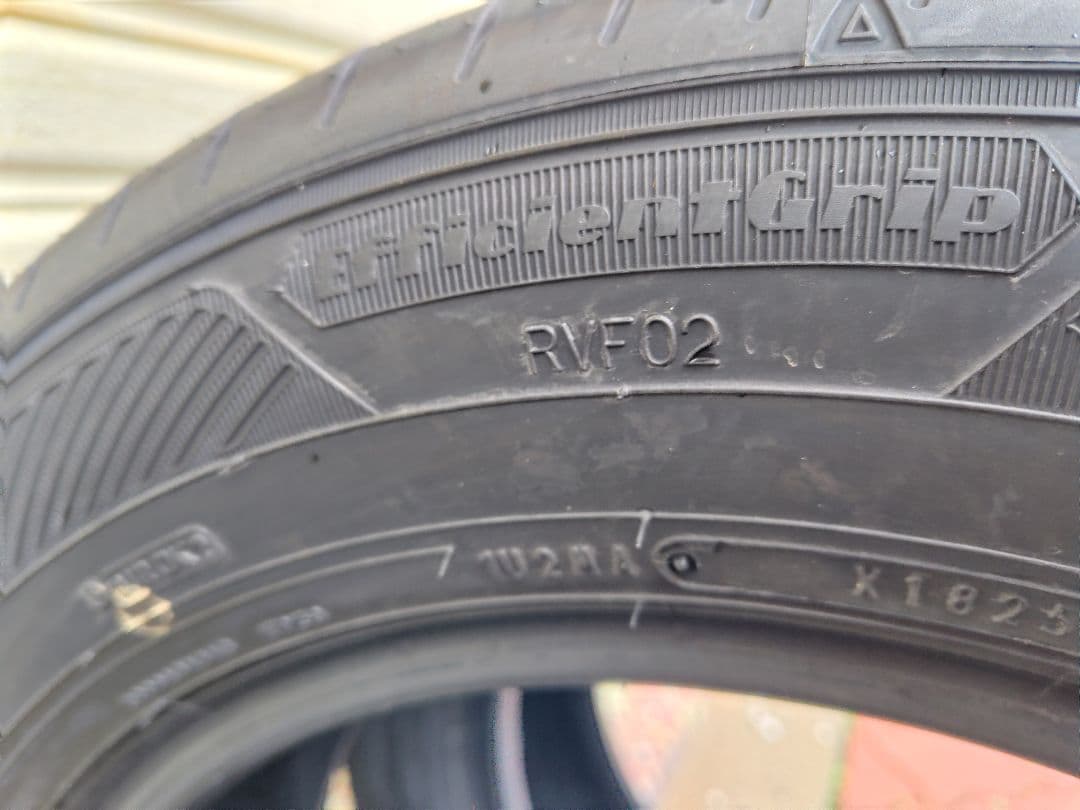 やす、Goodyear RVF02 205/65R16 タイヤ 9分山