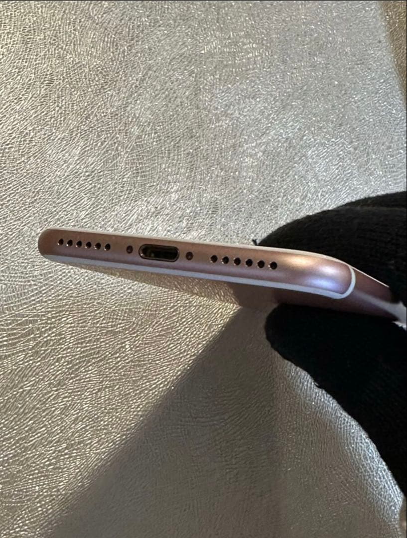 iPhone7 SIMロックなし 128GB バッテリー100%